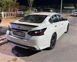 نيسان ألتيما